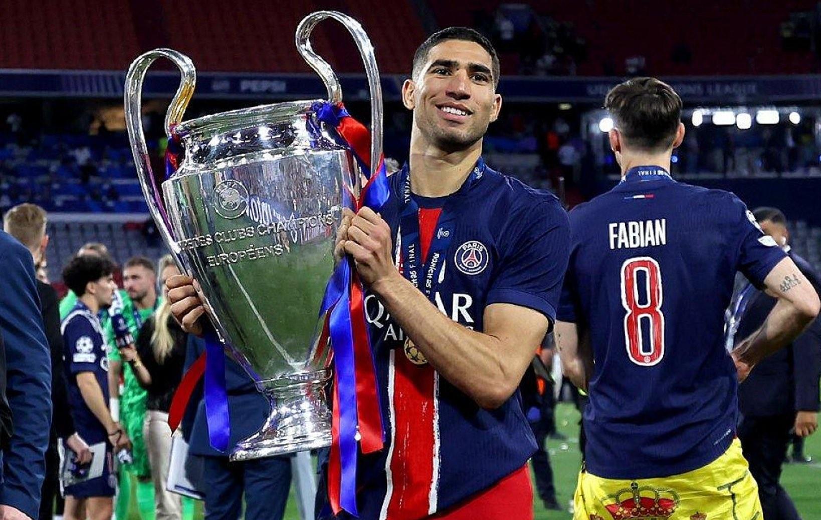 هنيئًا لـ أشرف حكيمي تتويجه بلقب الدوري الفرنسي رفقة فريقه